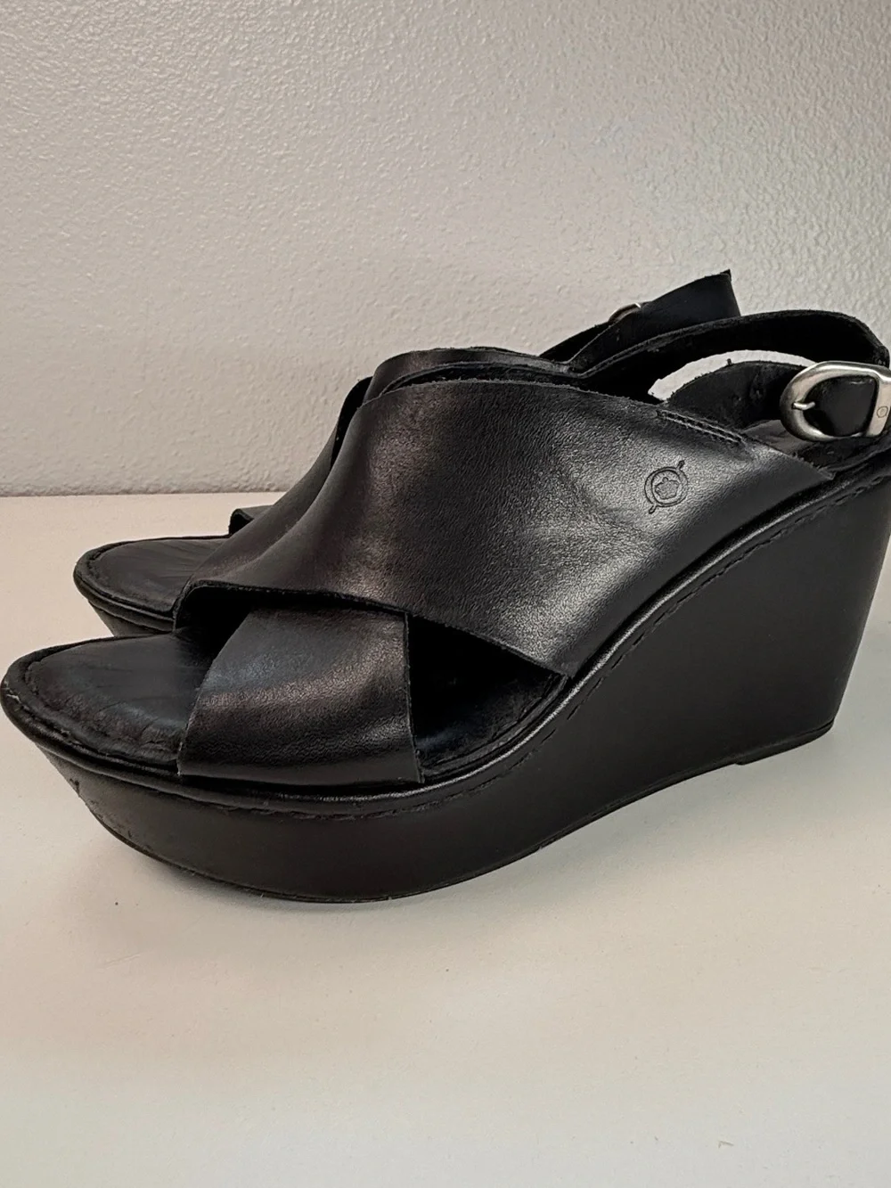 Born Black Leather Platform Wedge Sandals Slingback Comfort Heels size 8.5